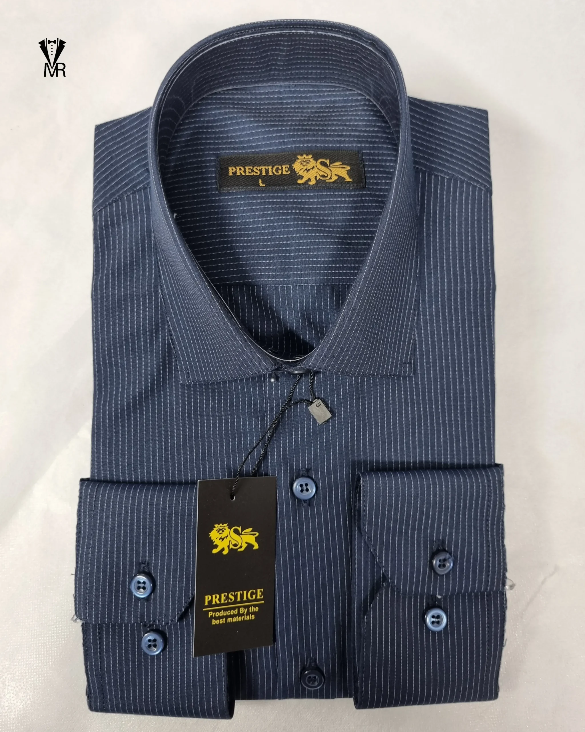 پیراهن حریر خط ریز زمینه سرمه ای با خط آبی پیراهن حریر خط ریز زمینه سرمه ای با خط آبی - تصویر 1